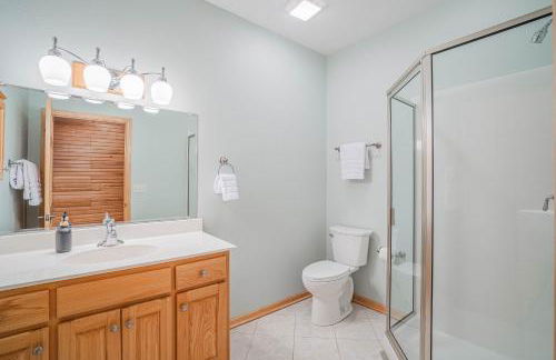 Amazing Vacation Home on the 56 MM, Dock, Water Toys, Fire Pit, 5 bedrooms/5 baths - Foto 41