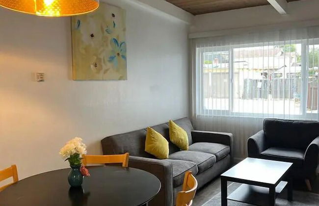 New 2BR Home w Parking Laundry in 580-80 - Foto 25