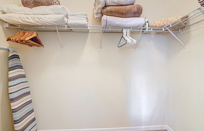 Elegant 5BR Home w Private Pool Spa Near Disney - Foto 43