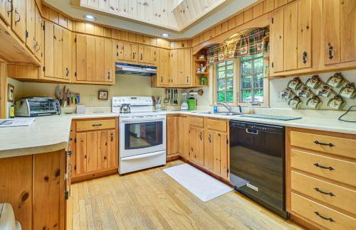 Lakefront Escape with Deck and Kayaks in Lovell! - Foto 9