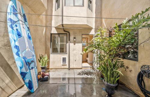 Beach Retreat- Walk to Beach, BBQ, Oceanview Rooftop & Firepit - Foto 20