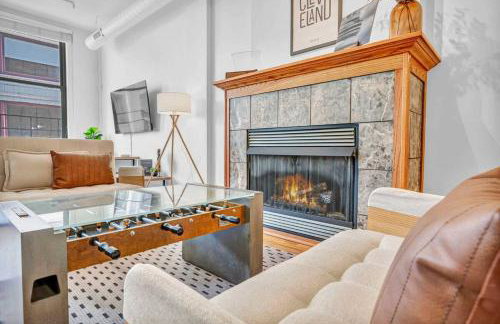 Lofts on E 4th, WALK TO CAVS, Sleeps 6 - Foto 28