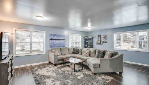 Newly Updated Smart Home 1 mile from ND & Eddy St - Foto 3