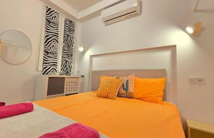 Picasso Huelin Malaga 250m from beach - Photo 22