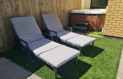 The Snuggery-Hot Tub-Free Parking-Accessible - Foto 23