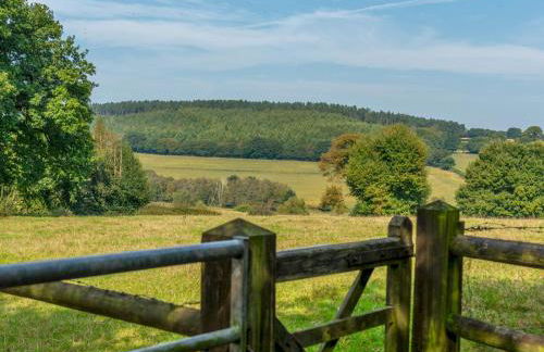 Charming 17th Cent Secluded Country Cottage Garden - Pass the Keys - Photo 35