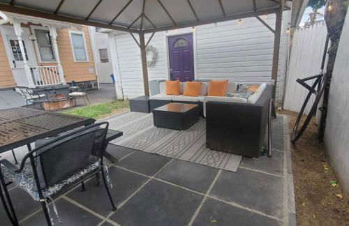 Charming 2BR Getaway with Modern Comforts - Foto 28