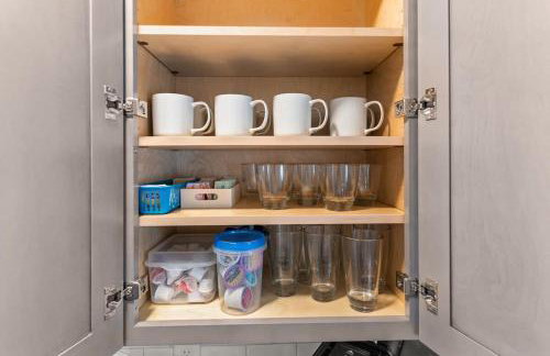 Steps to Beach Fully Renovated Sleeps 6 - Photo 21