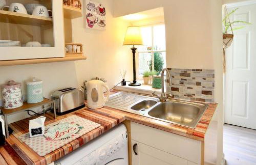 Caboodles Cottage - Photo 8