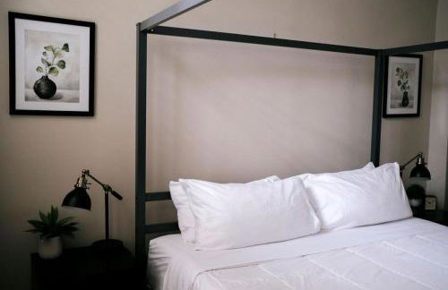 Top 1 Rated 4BR Lincoln Park House - King Bed - Photo 18