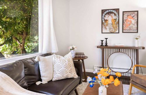 Vintage Charm 3BR Home w Yard Pets Welcome - Foto 7