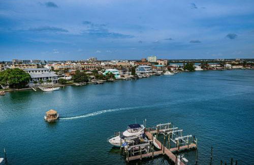 Waterfront Breeze Condo - Photo 38