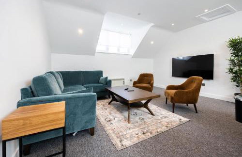 Stanway Apartments- Free Parking & Close To Tram Stop - Photo 32