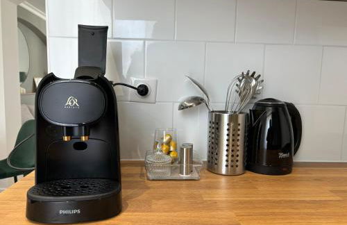 Le Joli Appartement - Parking Gratuit, Wifi, RER C Choisy-le-Roi - Foto 7