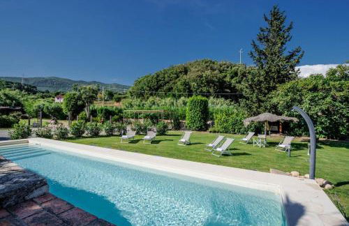 Entire Villa with Private Swimming Pool - Foto 2