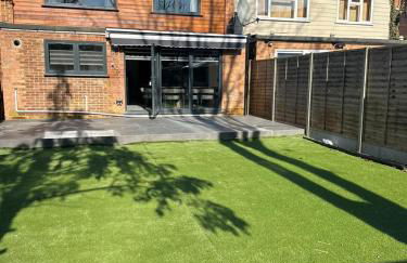 Large Luxury 5BDR Home 2 Bath and Free Parking - Foto 5