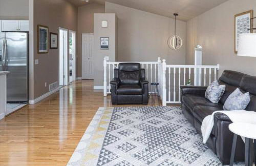 Contemporary Turnagain Townhome - Foto 17