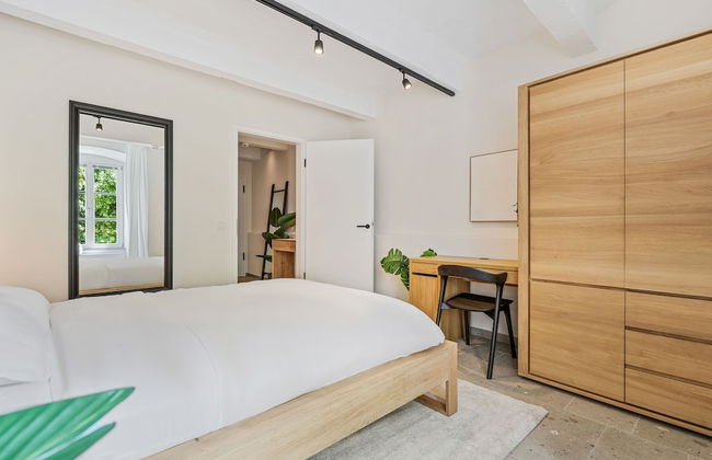 Clausen Hideaway Modern Apartment ID211 - Photo 1