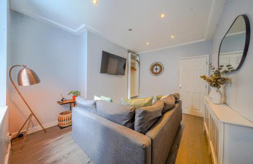 Stunning 1 Bedroom 4 Guest Flat by Anfield Stadium - Photo 21