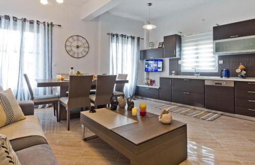 Hermes' Getaway - Photo 8