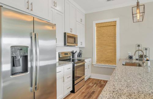 Mallard Pointe Unit 200- Luxury Condo- Conveniently Located! - Foto 10