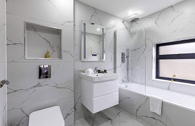 Spacious and Beautiful Apartment In Hanwell - Foto 15