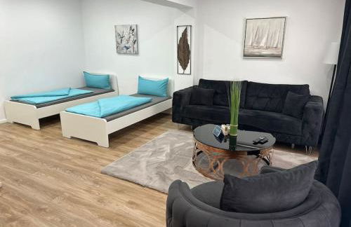 Zentrale, stilvolle Wohnung - Foto 1