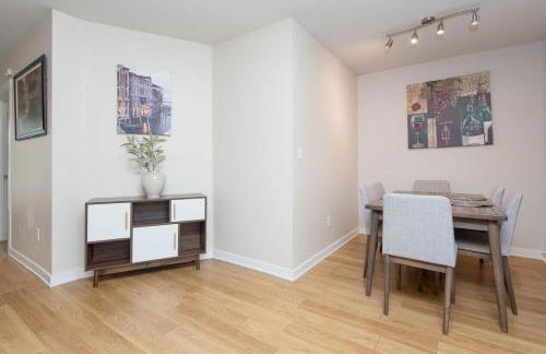Cozy 2BR Apt in Downtown LA with Pool & Hot Tub - Foto 27