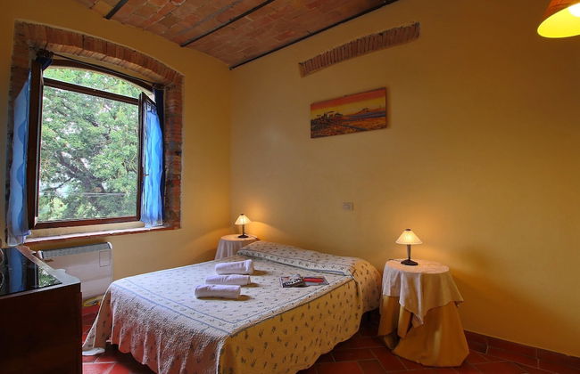 Attractive Apartment in old Farmhouse on the Estate With Pool - Foto 18