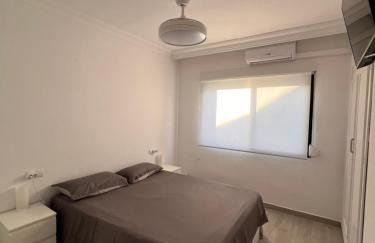 Ático De Lujo 140m2 con Terraza en el Centro, junto a la playa, restaurantes y chiringuitos en Punta Umbría - 10 Personas - Foto 19