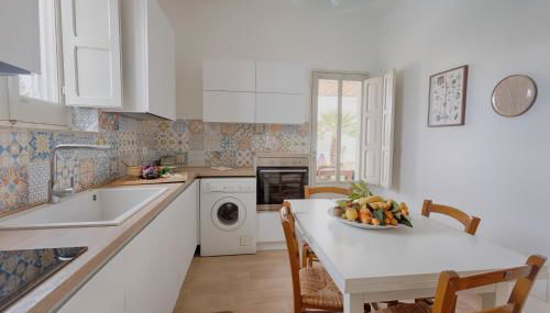 Dreamy Apartment with Veranda, Pool and Parking - Foto 4