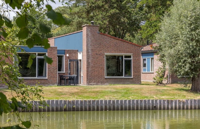 Restyled Bungalow with Dishwasher near Nature Reserve - Photo 1