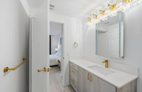 Stylish City Place WPB Escape King Bed and Den - Foto 19