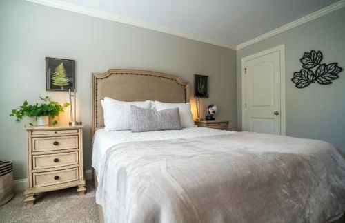 Par-Tee Haus I- Game Room & Hot Tub-Walk to Helen - Foto 47