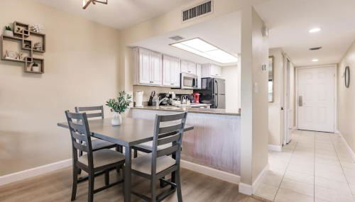 Park Shore Resort Top Floor BLDG J 455 Great View - Foto 5