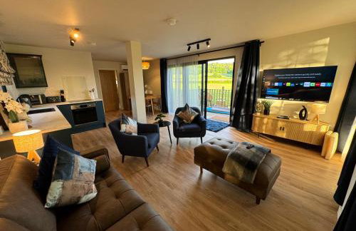 Unbox at Poplar Tree - Photo 28