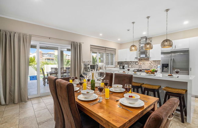 Amazing 4BR 3BA Villa Palm Beach w NEW Pool - Foto 3