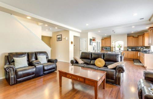 6 Mi to DIA Spacious Home with Backyard in Denver! - Foto 2