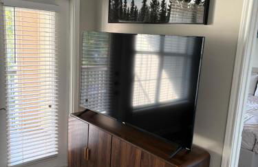 Serene 1BR Magnolia Retreat Relax & Explore - Photo 3