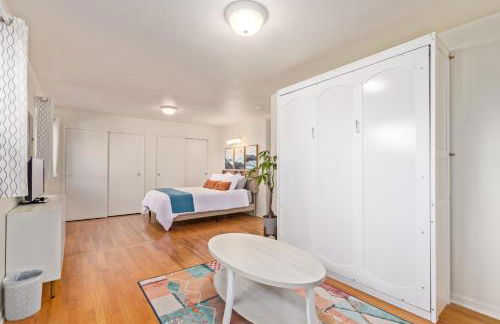 NEW! 1958 Chic Mid-Mod House - Foto 29