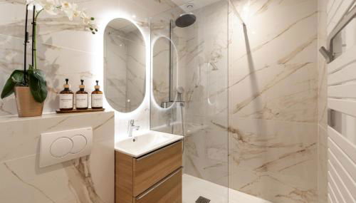 MONACO Border LUXURY SUITE - SEA VIEW - POOL - Foto 4, towels, Shower