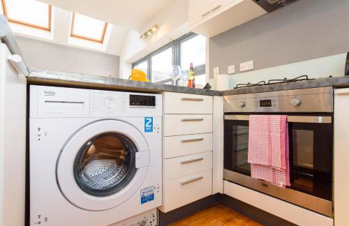 City Retreat, 2 Bed House with Cloudstream Hot Tub - Foto 20