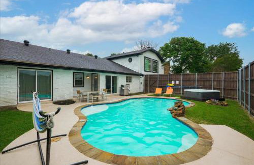 Perfect Getaway Home w Pool Jacuzzi Cinema Room - Foto 36