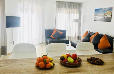 Boutique Apartment by the Sea - Photo 33