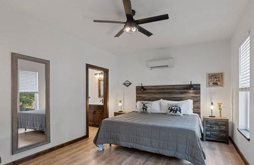 Luxe Mt. Rainier Lodge w/ Hot Tub-AC-Game Room - Foto 2