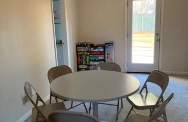 Lovely two-story house with spacious backyard - Foto 4