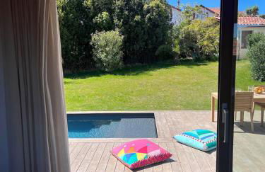 Contemporary Villa with Pool - Foto 32