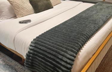 Ophelia Luxury Yurt-Cabin - Canyon Lake - Hot Tub - Foto 20