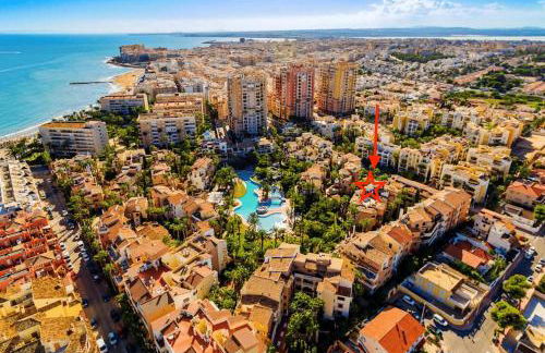 Comfortable Spacious Family House, Large Terrace and Garden, Beach and Bars - Photo 11