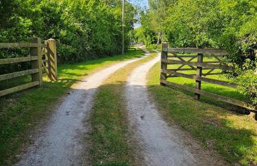 Cherry Tree Lodge with Hot Tub near Alton Towers - Foto 8